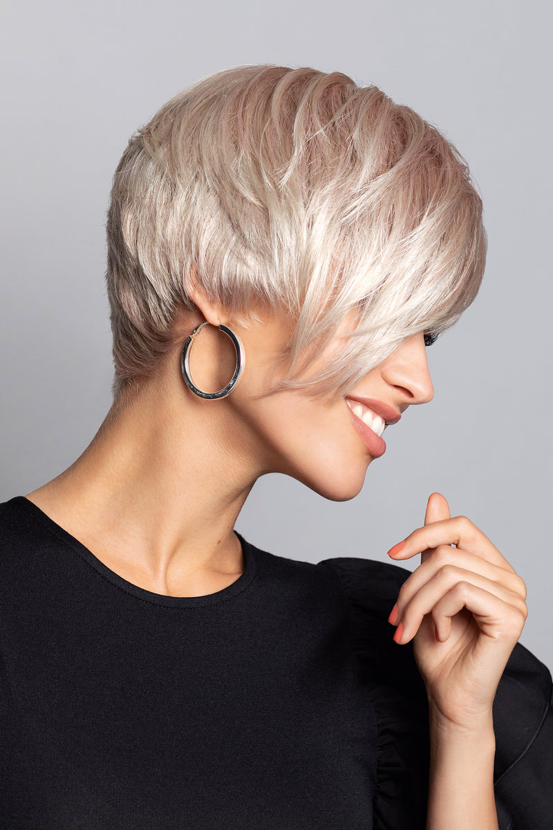 Clic by Gisela Mayer • Top News Collection