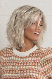 RH26 /613RT8 ••• Gold Blonde with Pale Blonde Highlights & Golden Brown Roots