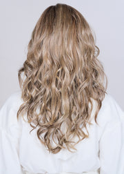 GINGER • 4/6 •••  A blend of darkest brown with medium dark brown