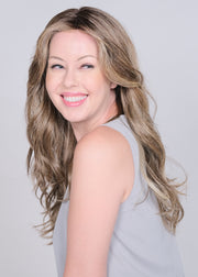 CHROME • 51/56/60R4 ••• Dark brown root with a gradual mix of 30% gray.10%gray and white at tip