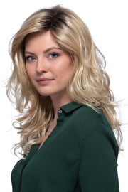 RH26 /613RT8 ••• Gold Blonde with Pale Blonde Highlights & Golden Brown Roots