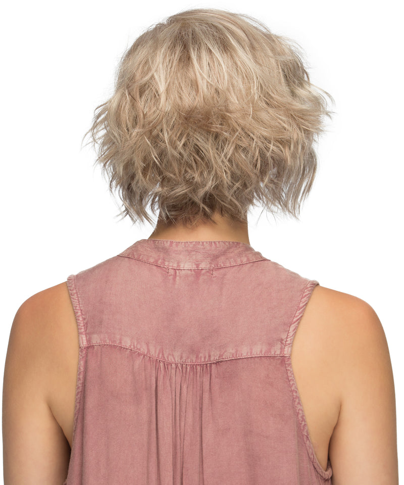 R8 /26H ••• Golden Brown with Golden Blonde Highlights