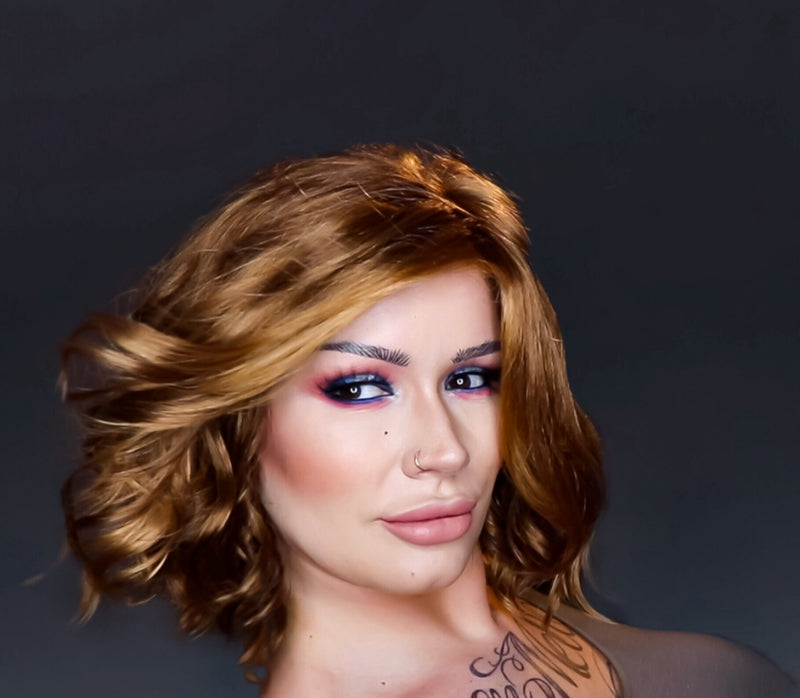 R6 /28F ••• Chestnut Brown with Red Frost