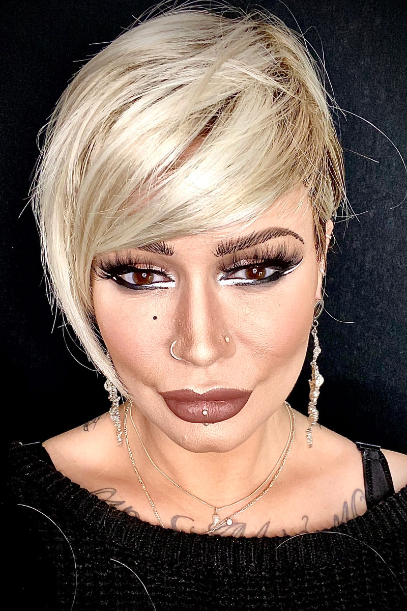 R12 /26CH ••• Light Brown with Chunky Golden Blonde Highlights